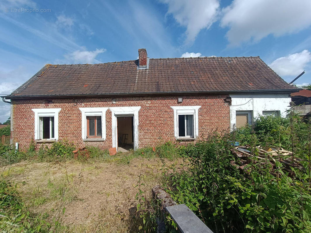 Maison à VACQUERIE-LE-BOUCQ