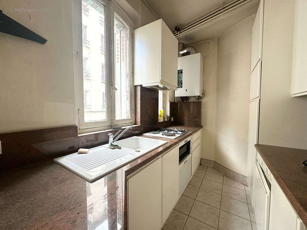 Appartement à PARIS-18E