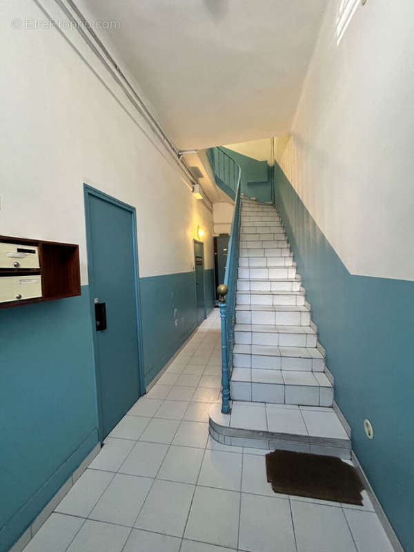 Appartement à MARSEILLE-4E