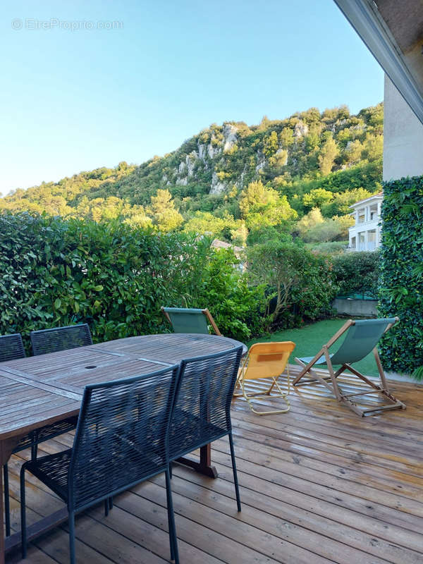 Appartement à EZE