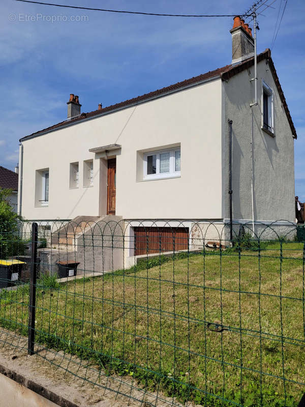 Maison à SAINT-LEGER-DES-VIGNES