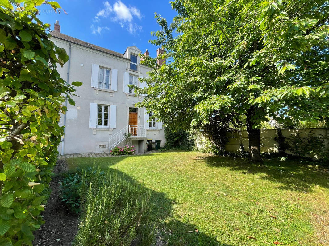 Maison à SAINT-DOULCHARD