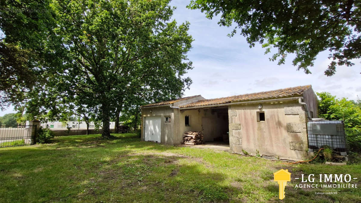 Maison à CHENAC-SAINT-SEURIN-D&#039;UZET