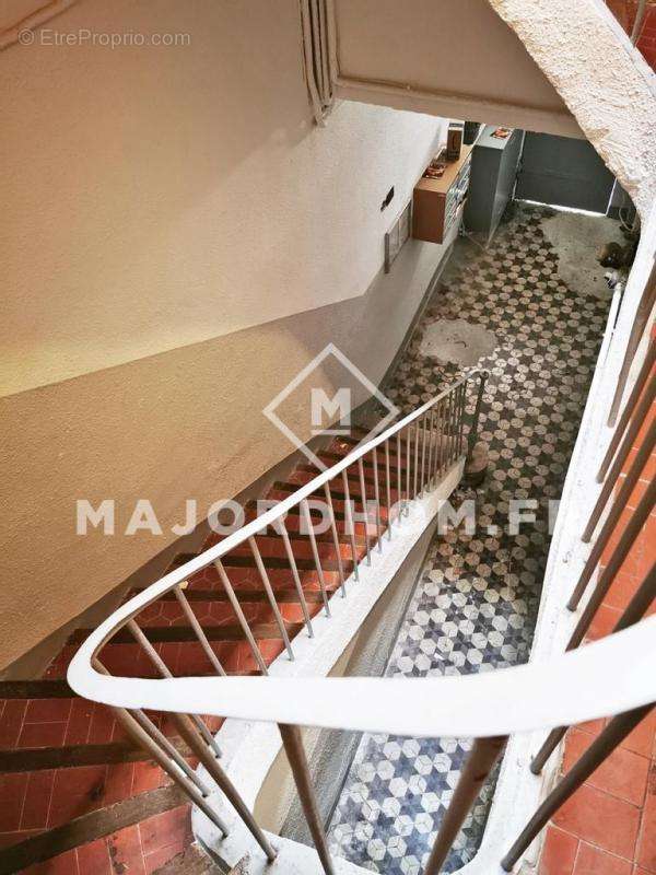 Appartement à MARSEILLE-4E