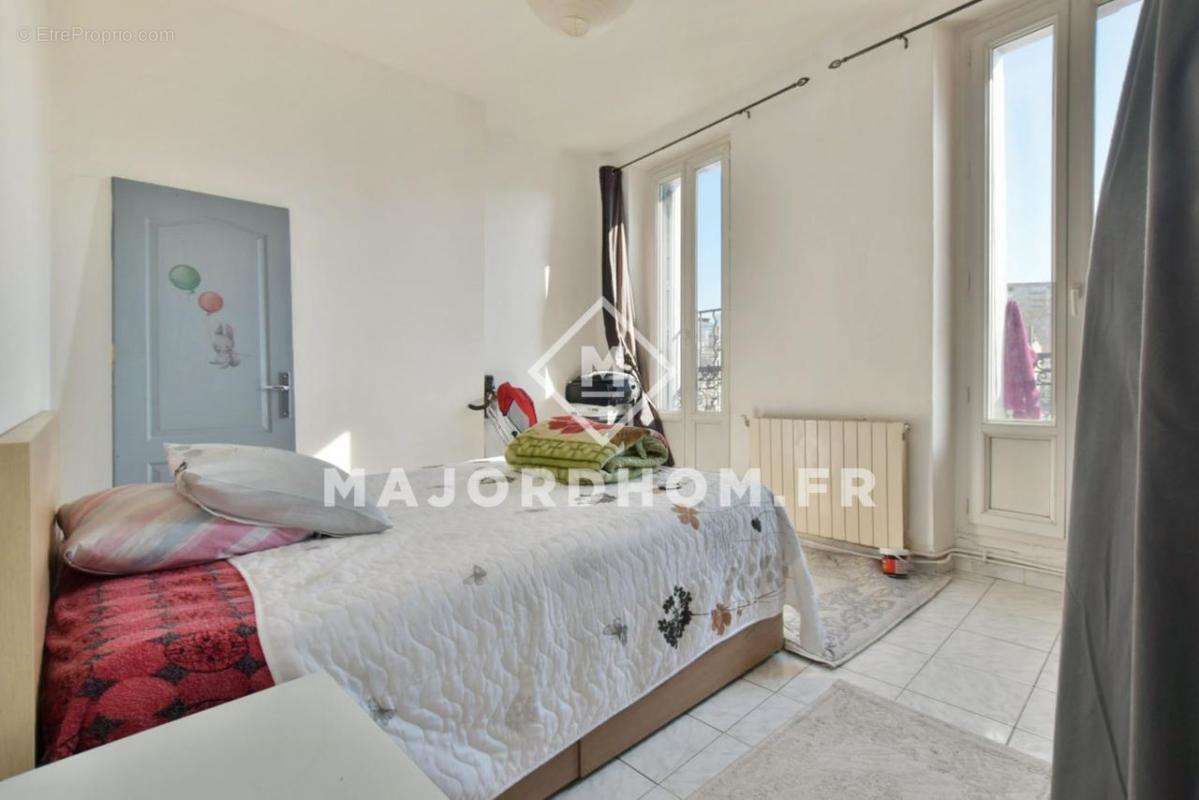 Appartement à MARSEILLE-4E