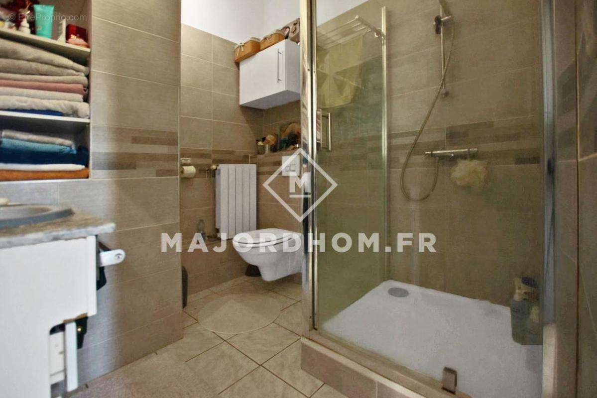 Appartement à MARSEILLE-4E