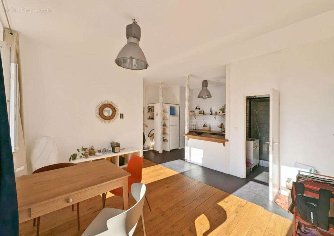 Appartement à MARSEILLE-6E