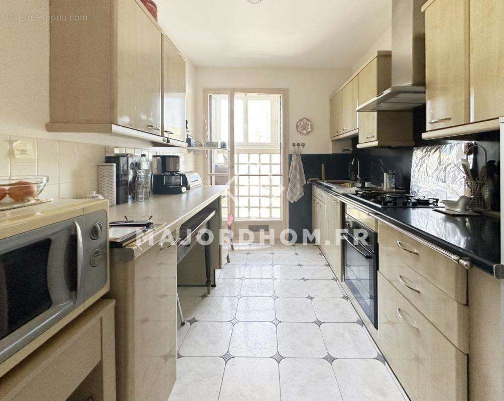 Appartement à MARSEILLE-8E