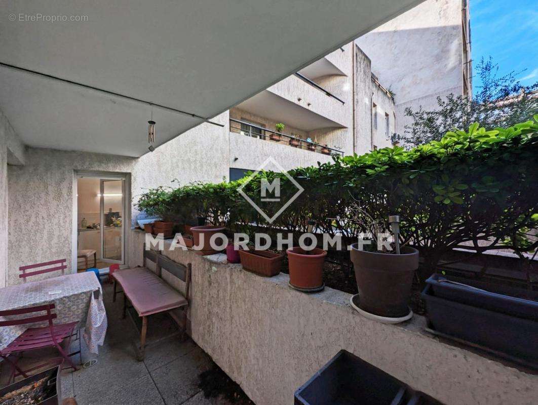 Appartement à MARSEILLE-5E