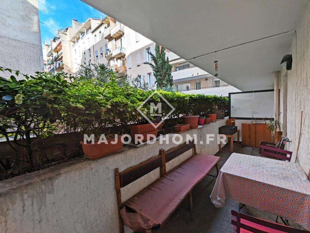 Appartement à MARSEILLE-5E