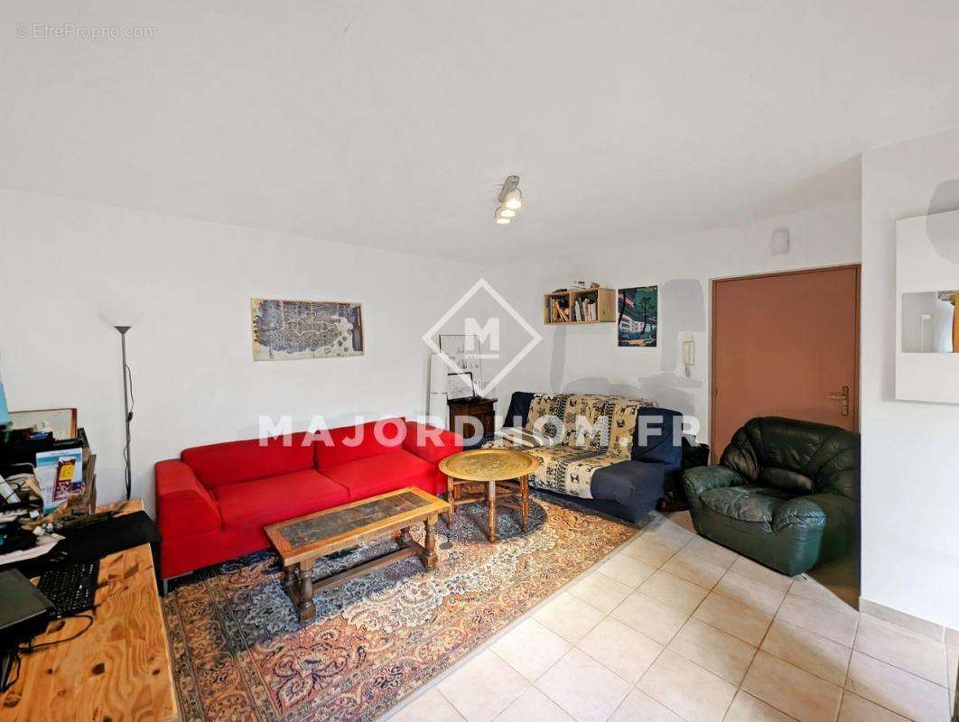 Appartement à MARSEILLE-5E