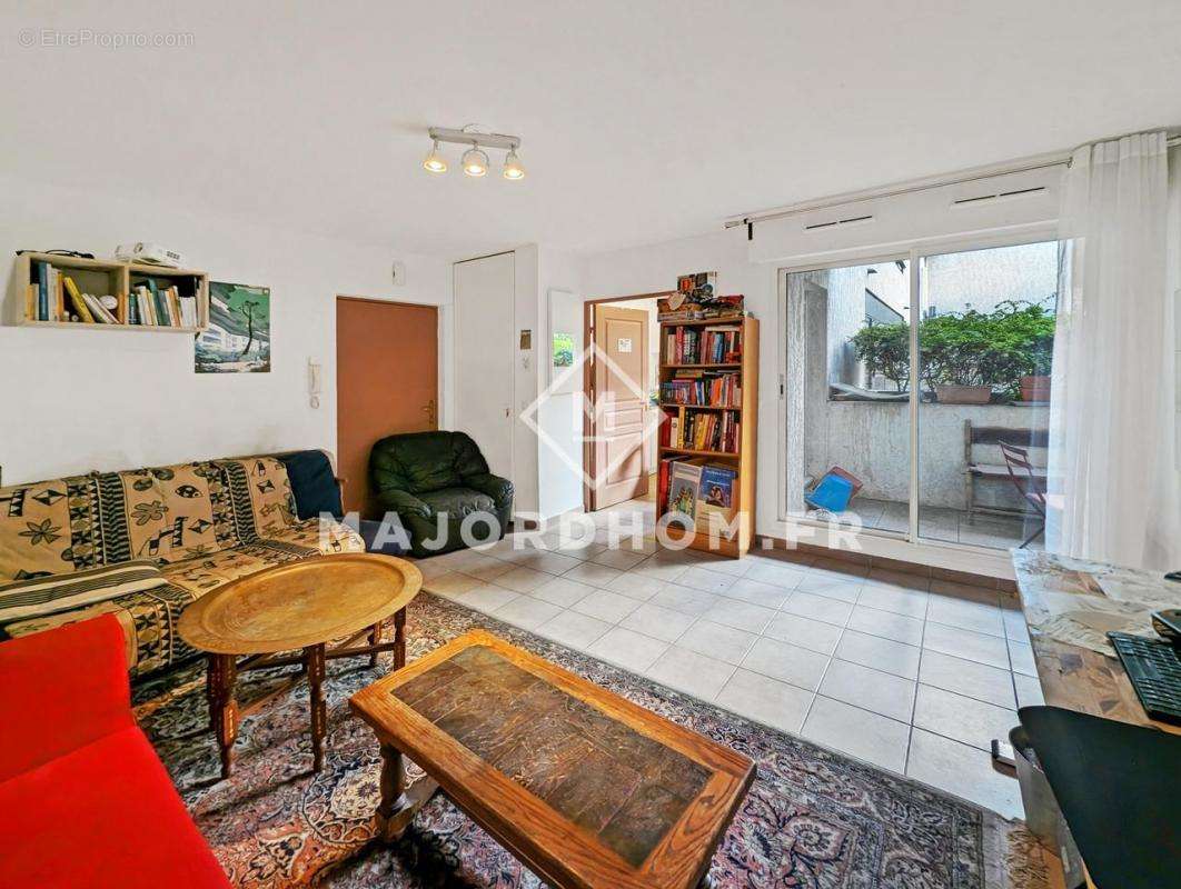 Appartement à MARSEILLE-5E