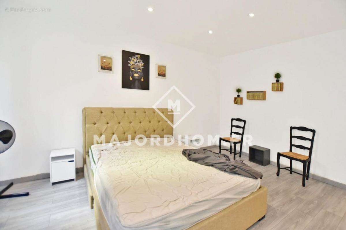 Appartement à MARSEILLE-5E