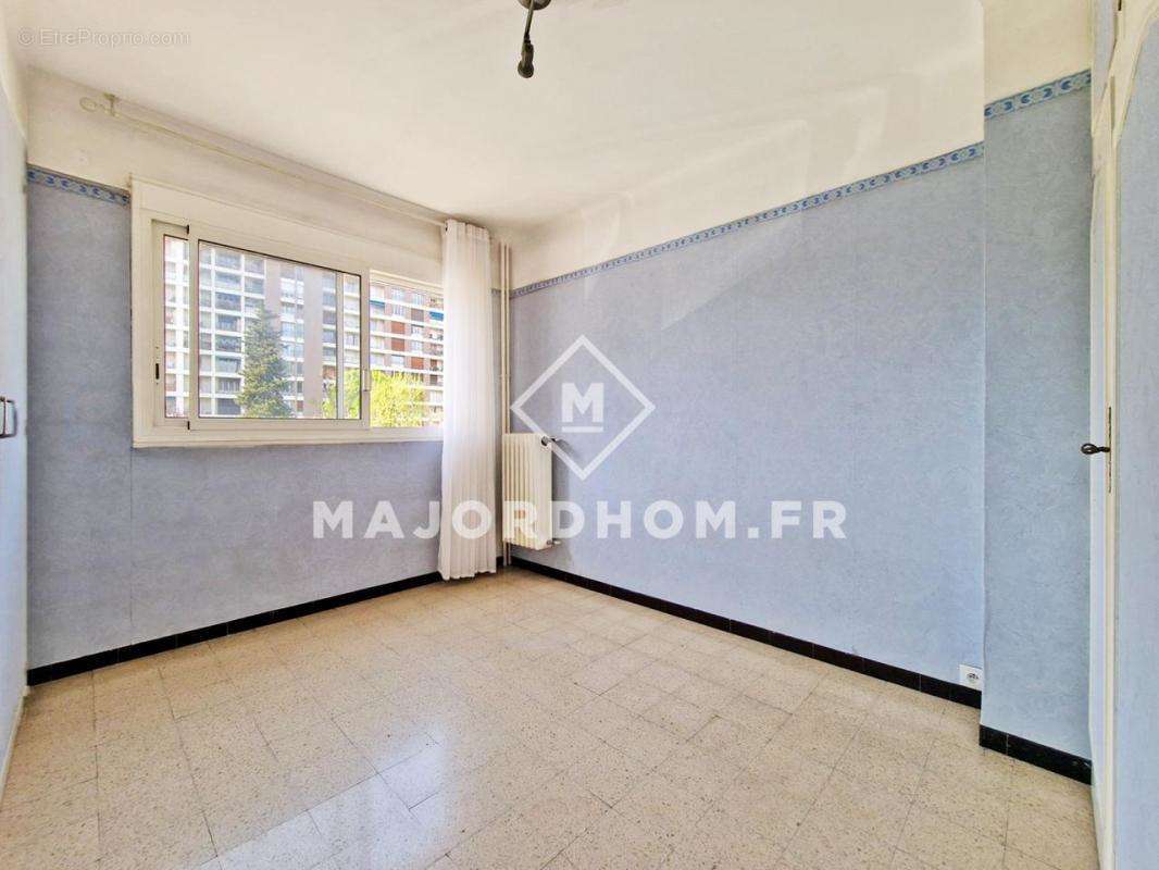 Appartement à MARSEILLE-9E