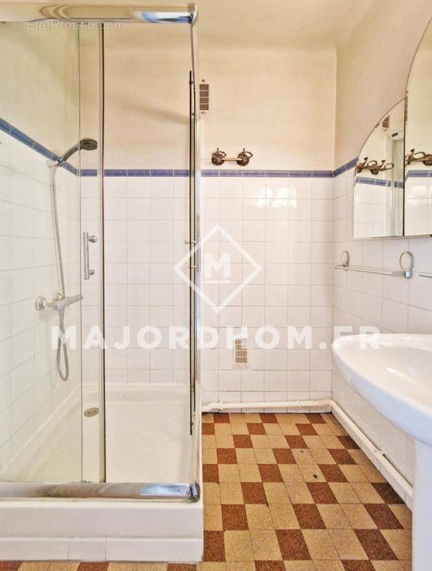 Appartement à MARSEILLE-9E