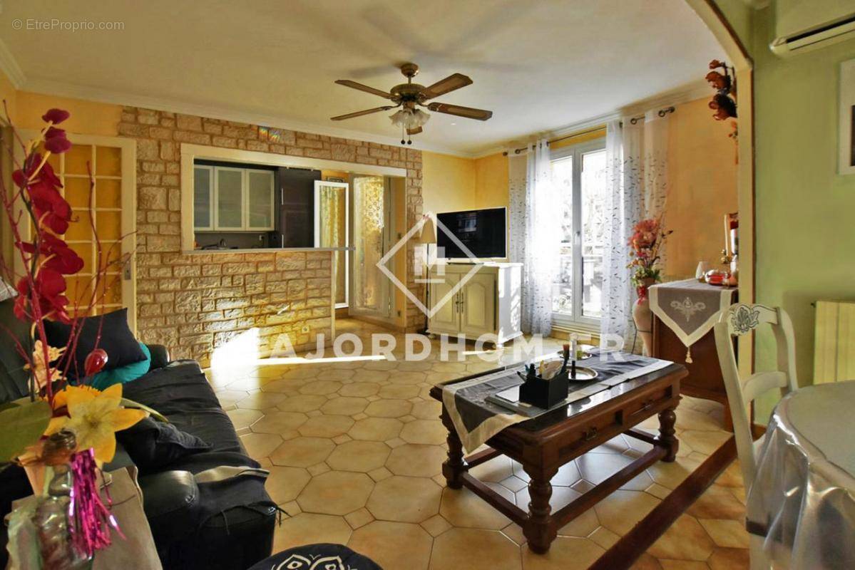 Appartement à MARSEILLE-9E