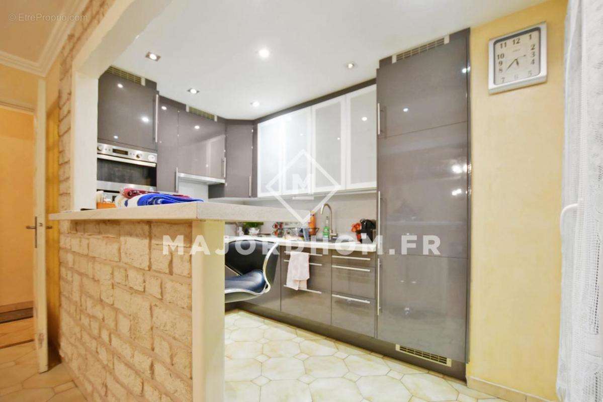 Appartement à MARSEILLE-9E