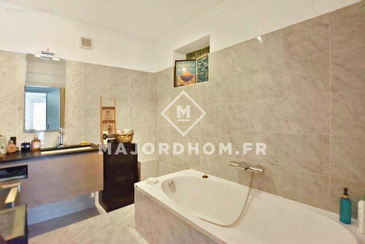 Appartement à MARSEILLE-8E