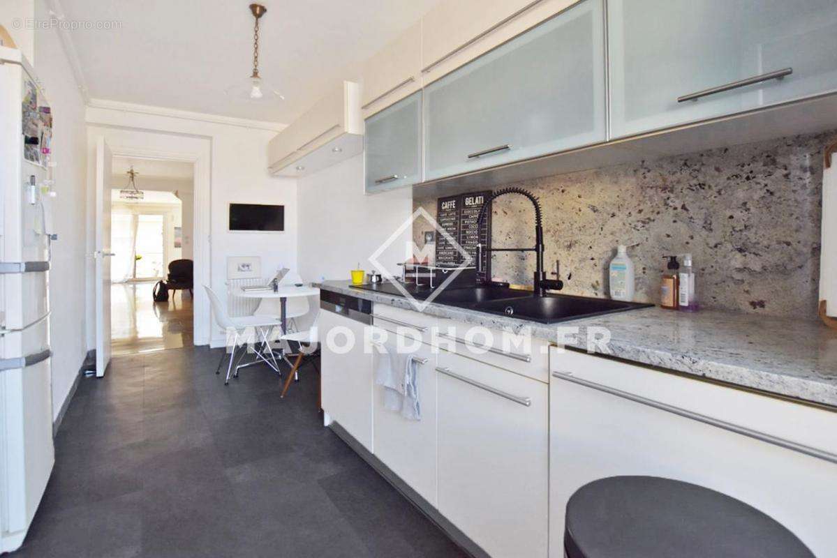 Appartement à MARSEILLE-8E