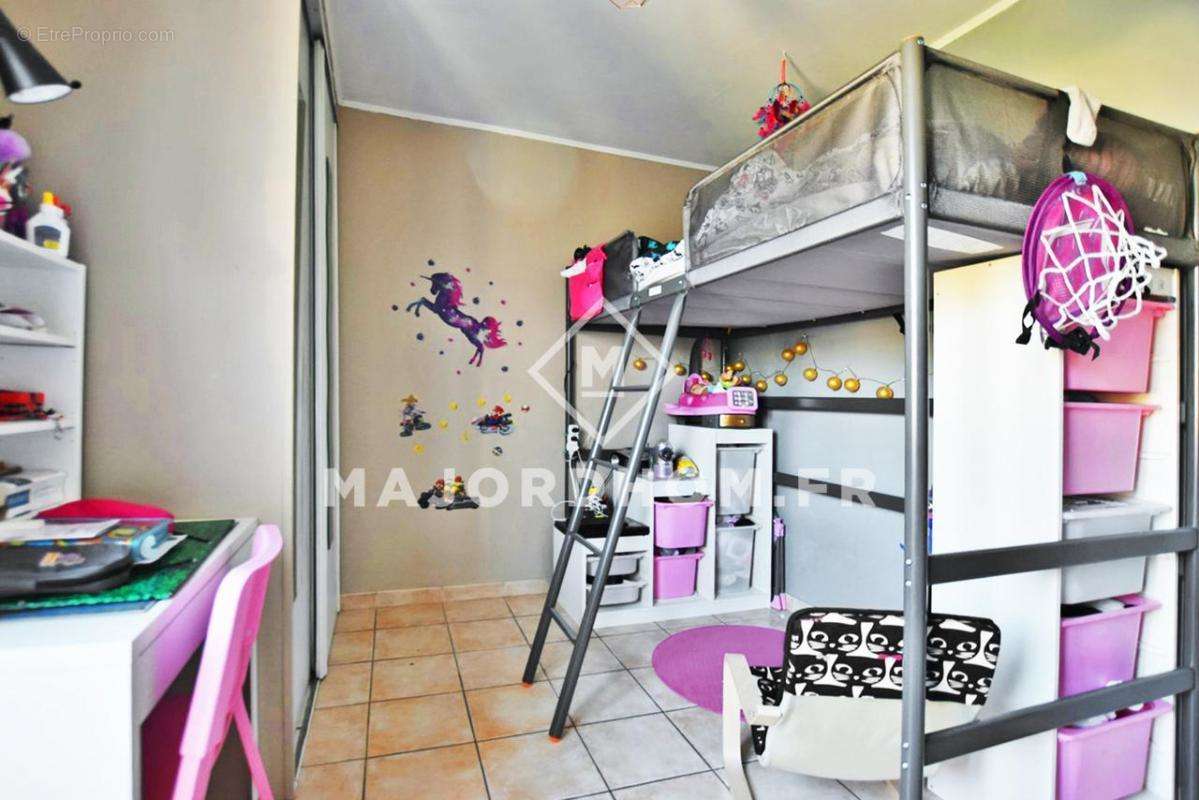 Appartement à MARSEILLE-9E