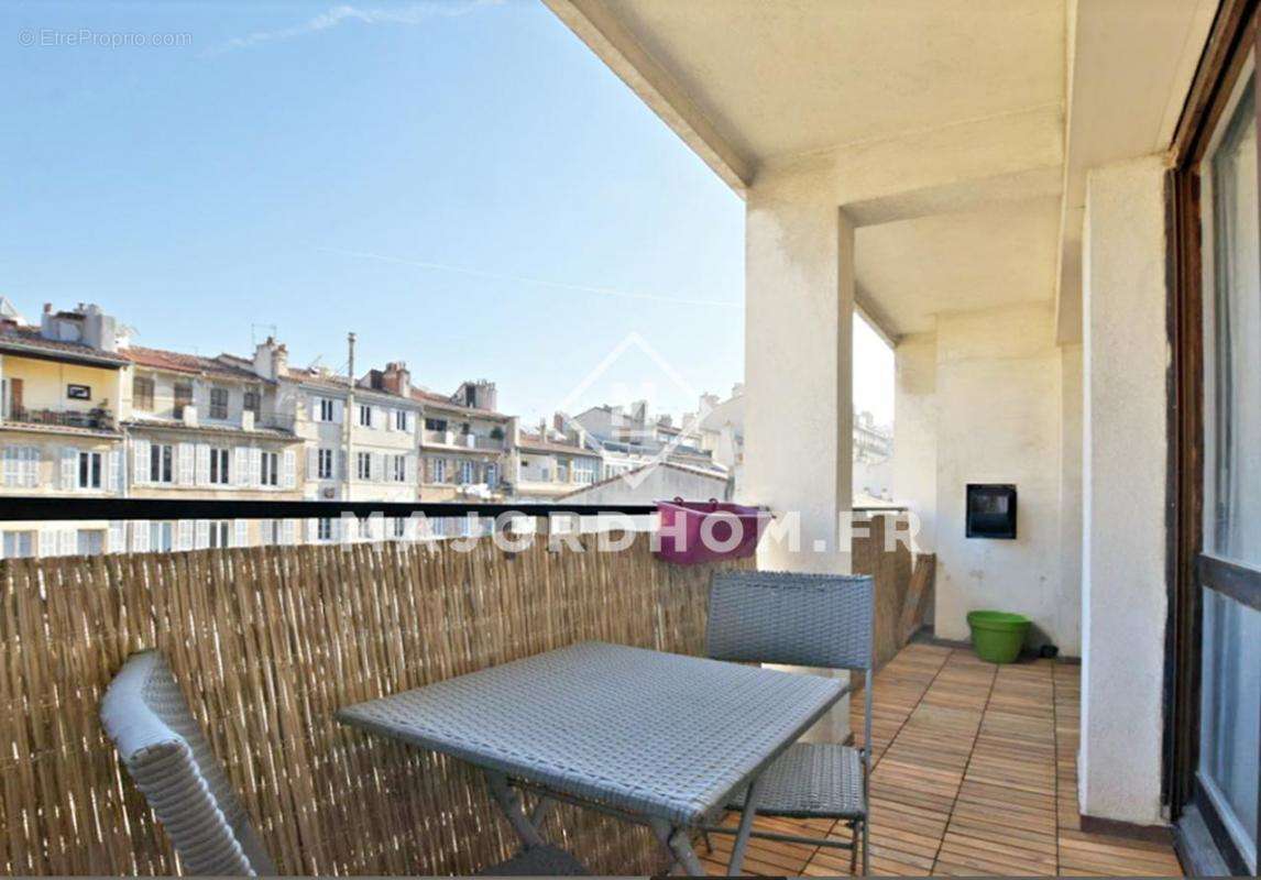 Appartement à MARSEILLE-6E