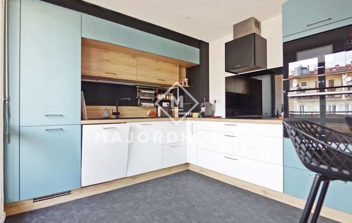 Appartement à MARSEILLE-6E