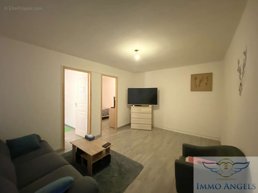 Appartement à MEZE