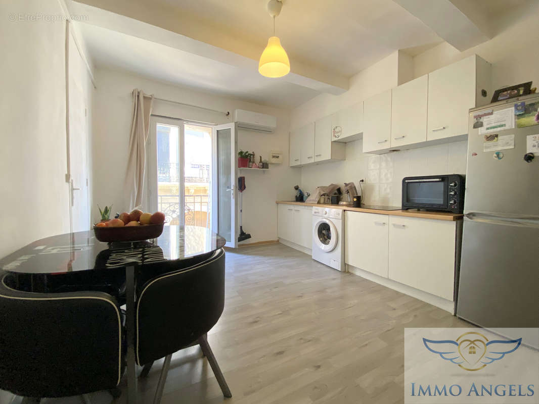 Appartement à MEZE