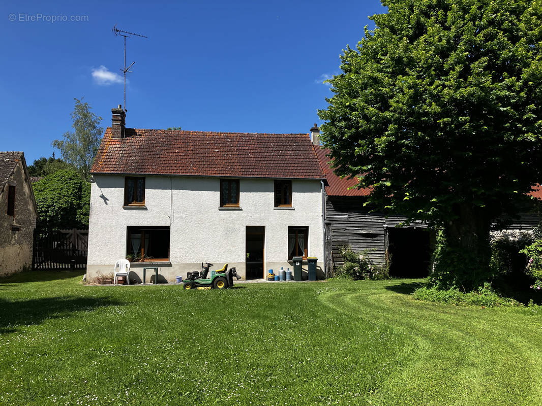 Maison à BUEIL