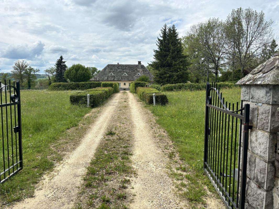 Maison à NAUCELLES