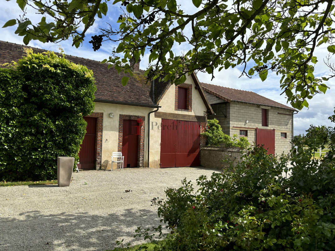 Maison à LE MELE-SUR-SARTHE