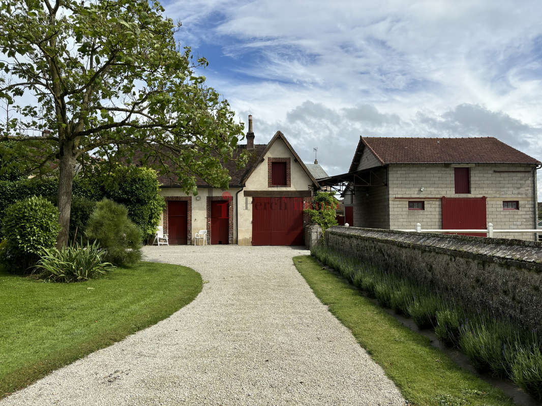 Maison à LE MELE-SUR-SARTHE