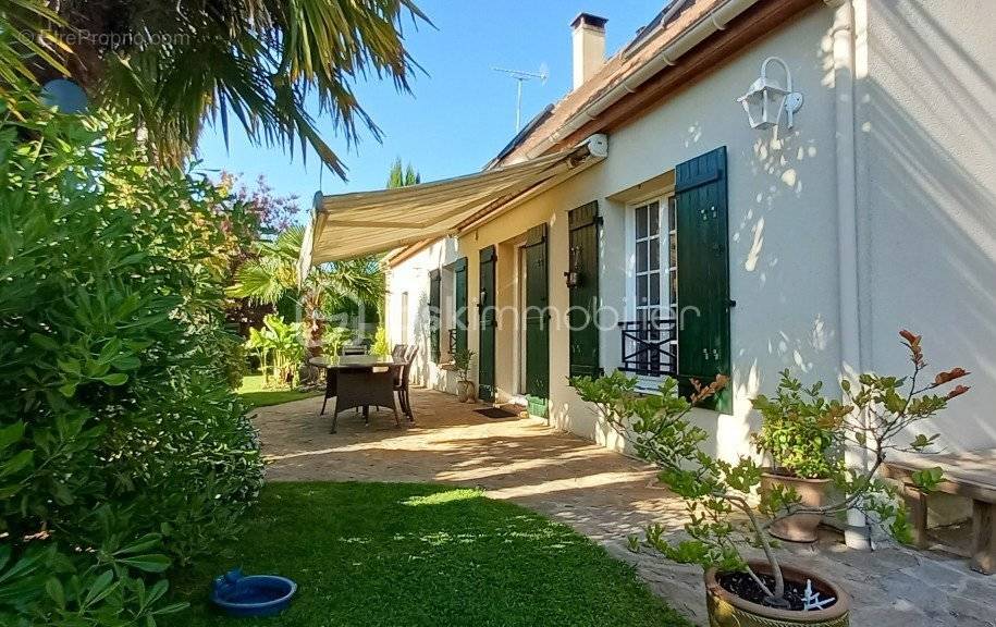 Maison à MARLES-EN-BRIE