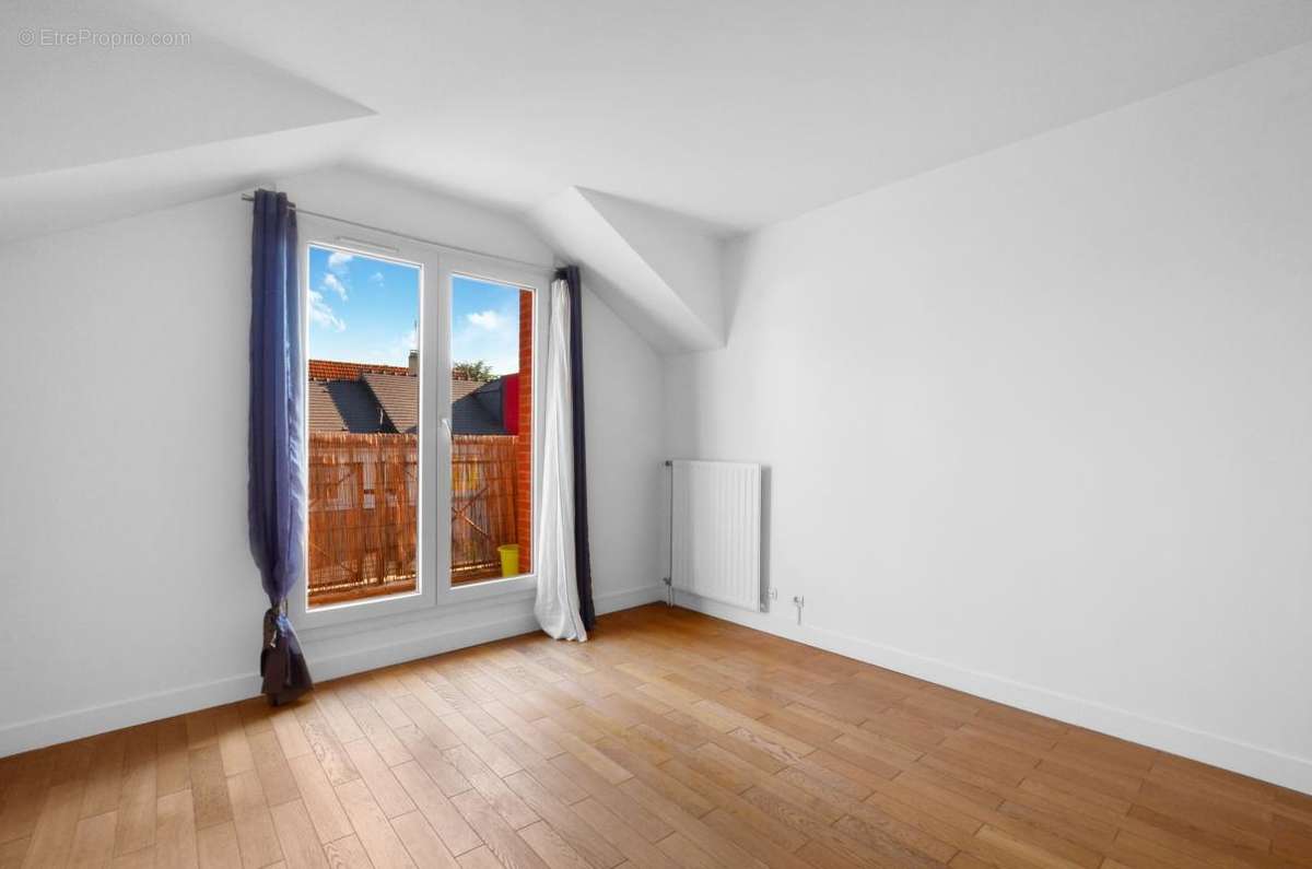 Appartement à BOIS-COLOMBES