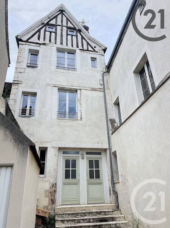 Maison à AUXERRE