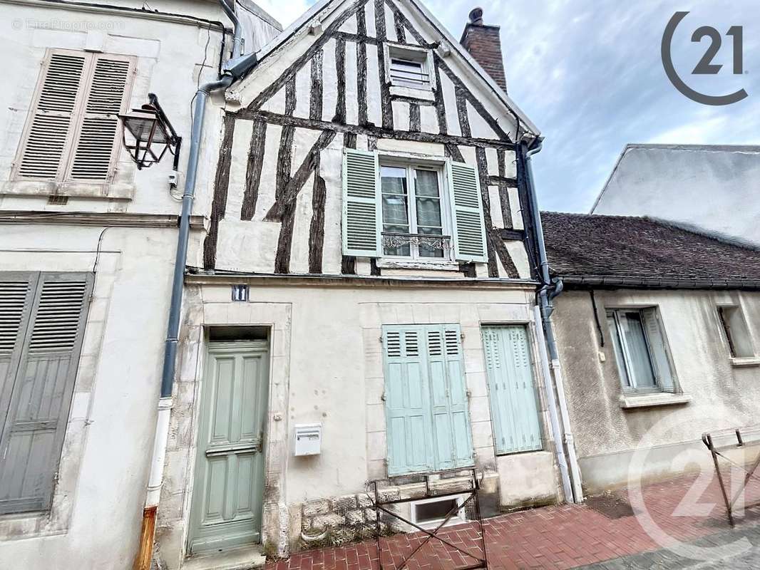 Maison à AUXERRE