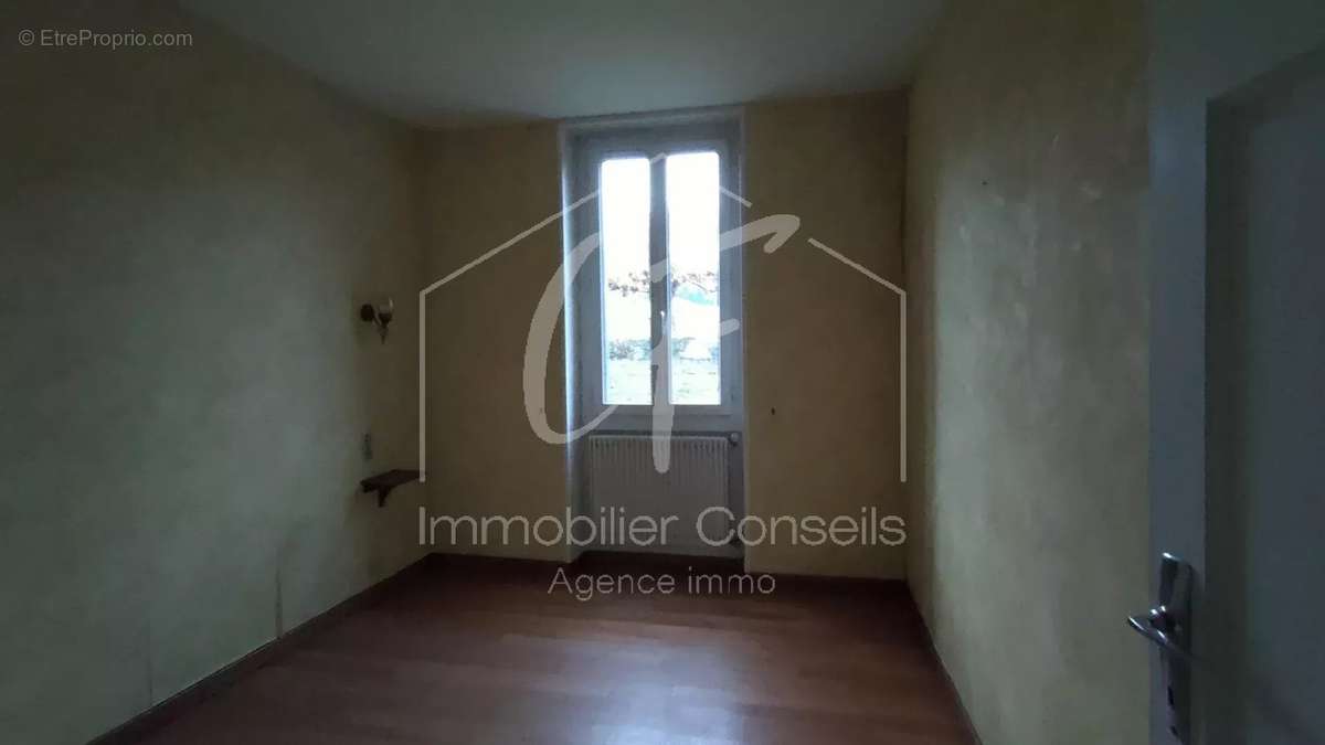 Appartement à FIRMI