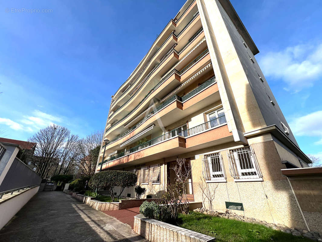 Appartement à NOGENT-SUR-MARNE