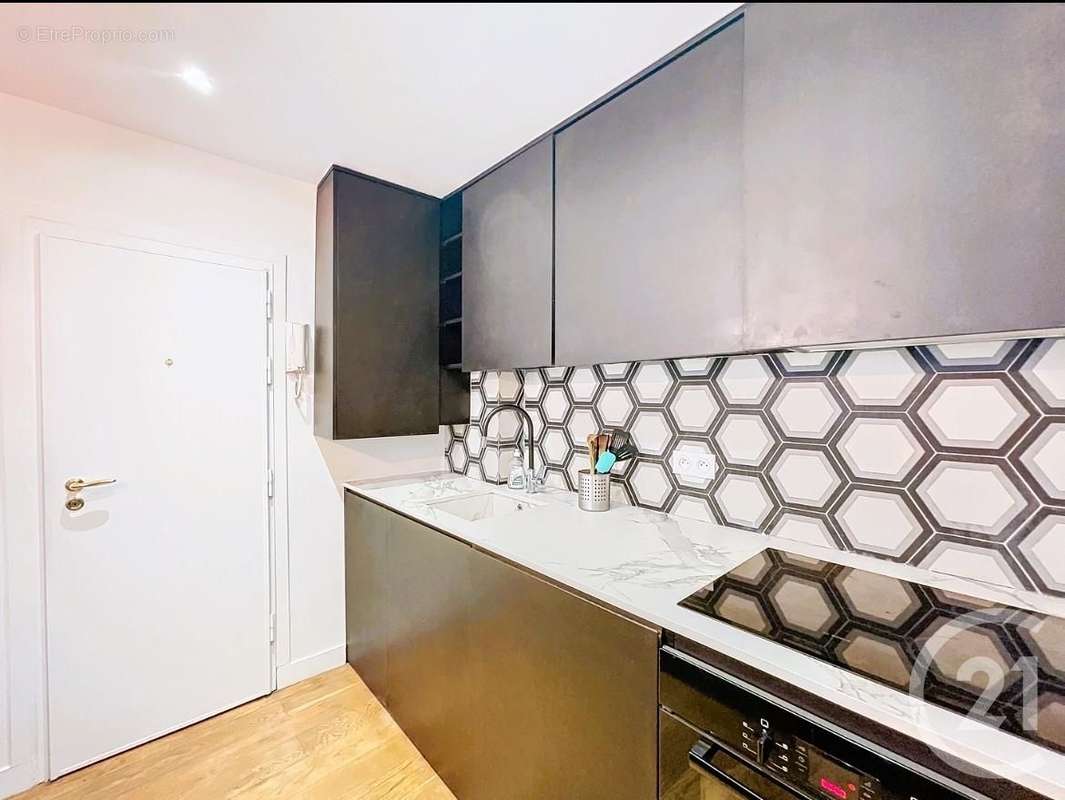 Appartement à PARIS-18E