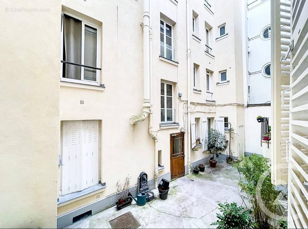 Appartement à PARIS-18E