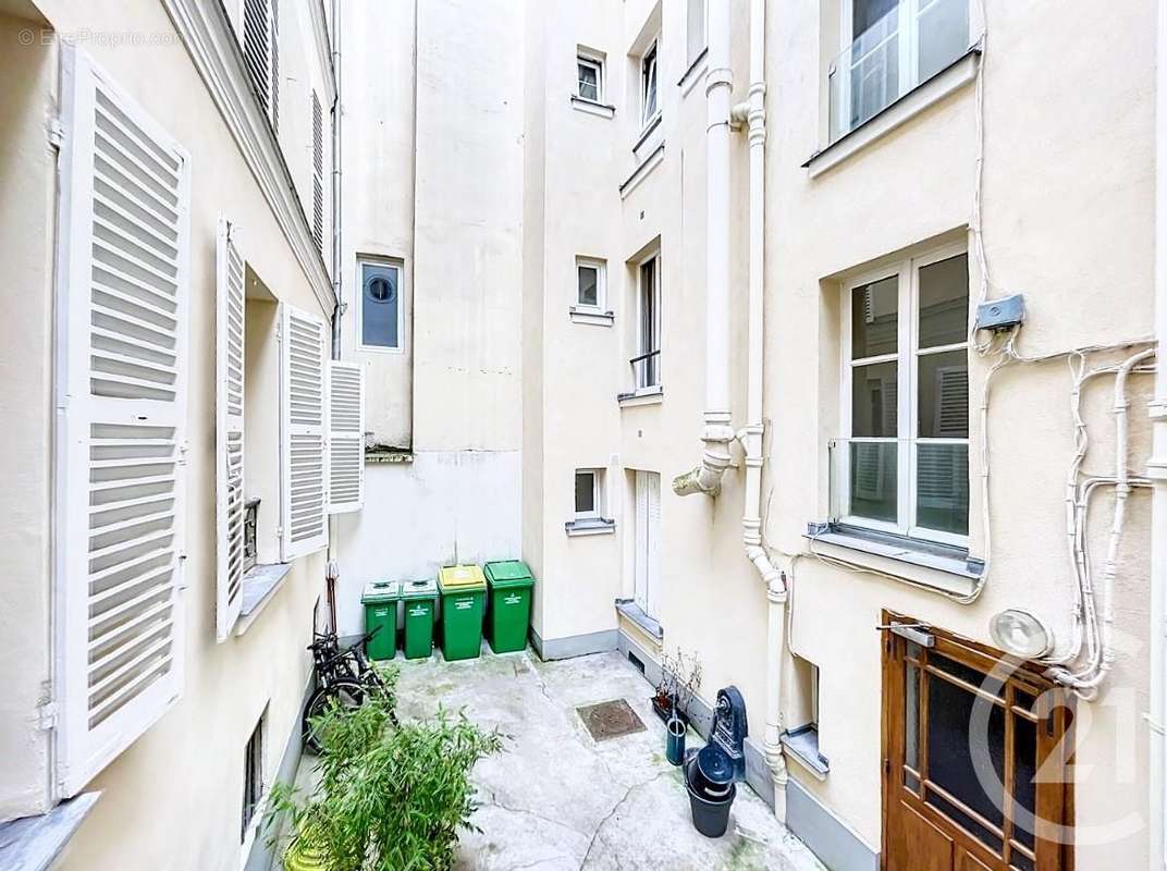 Appartement à PARIS-18E