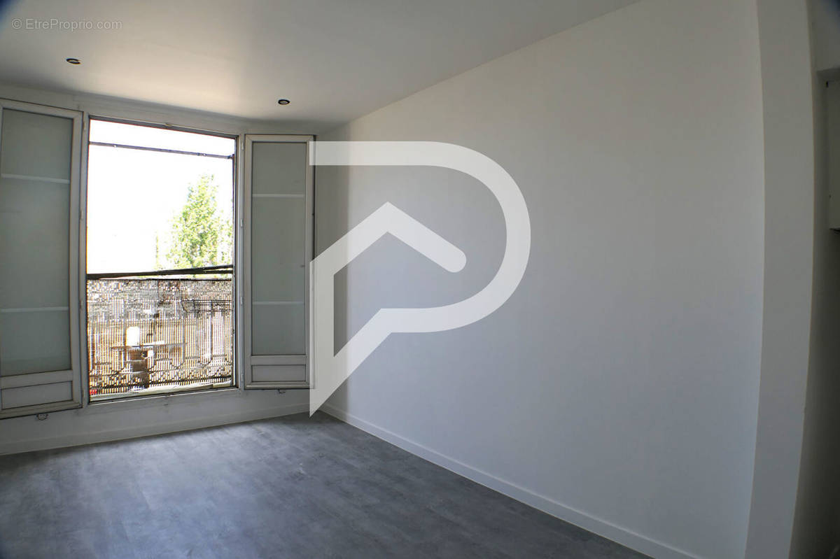 Appartement à PARIS-20E