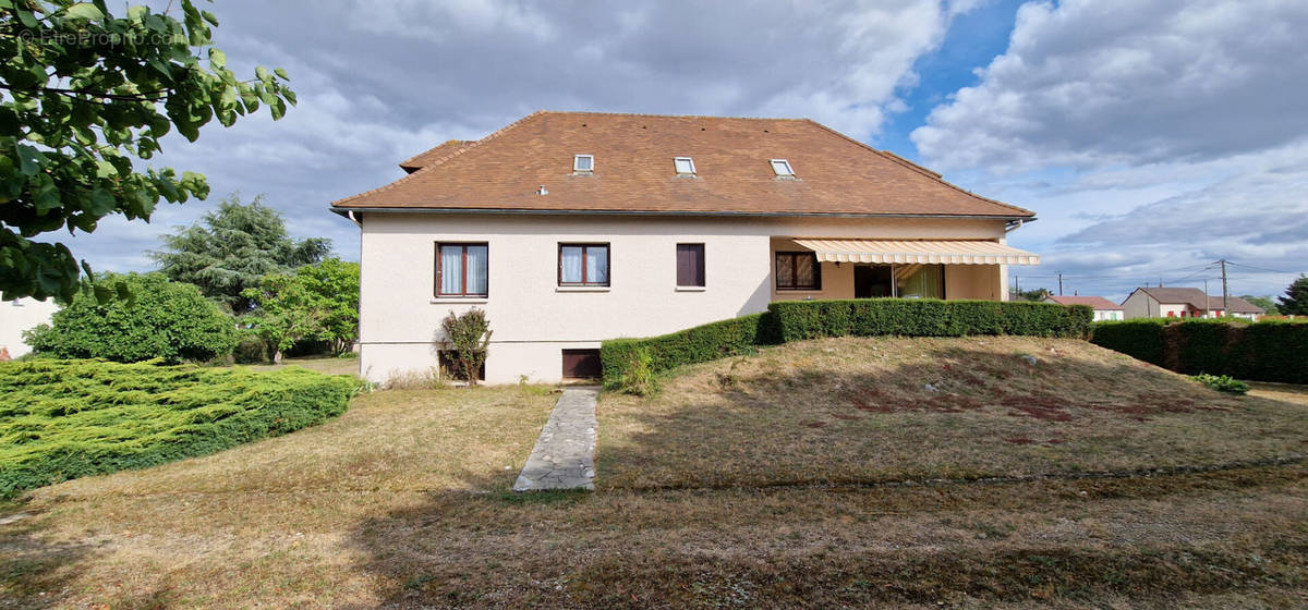 Maison à TOURNON-SAINT-MARTIN