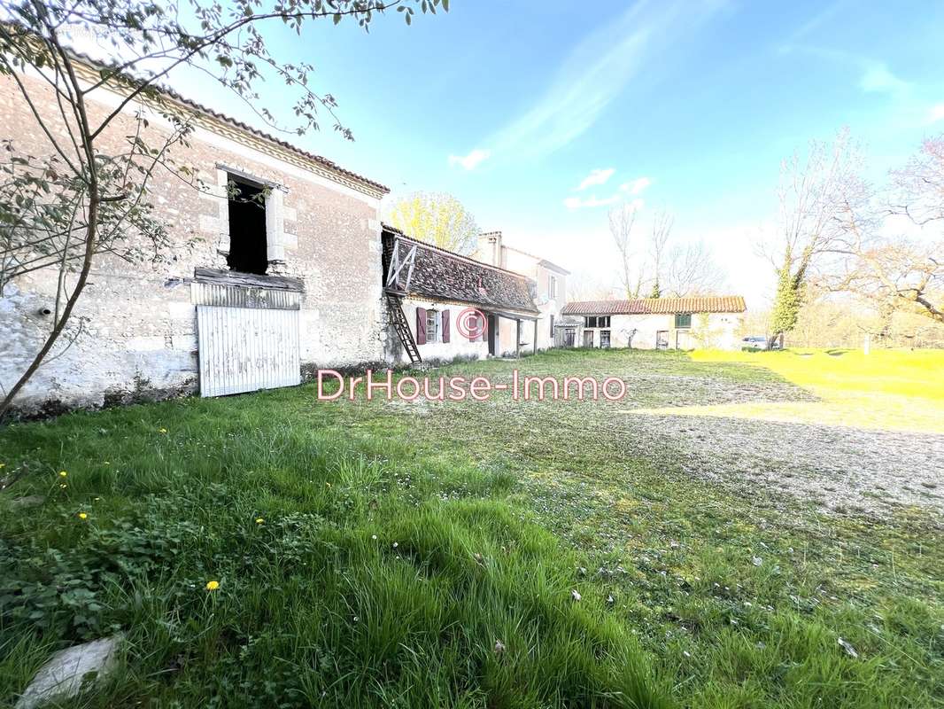 Maison à PONTEYRAUD