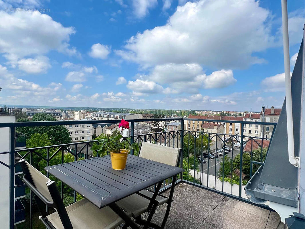 Appartement à SARTROUVILLE