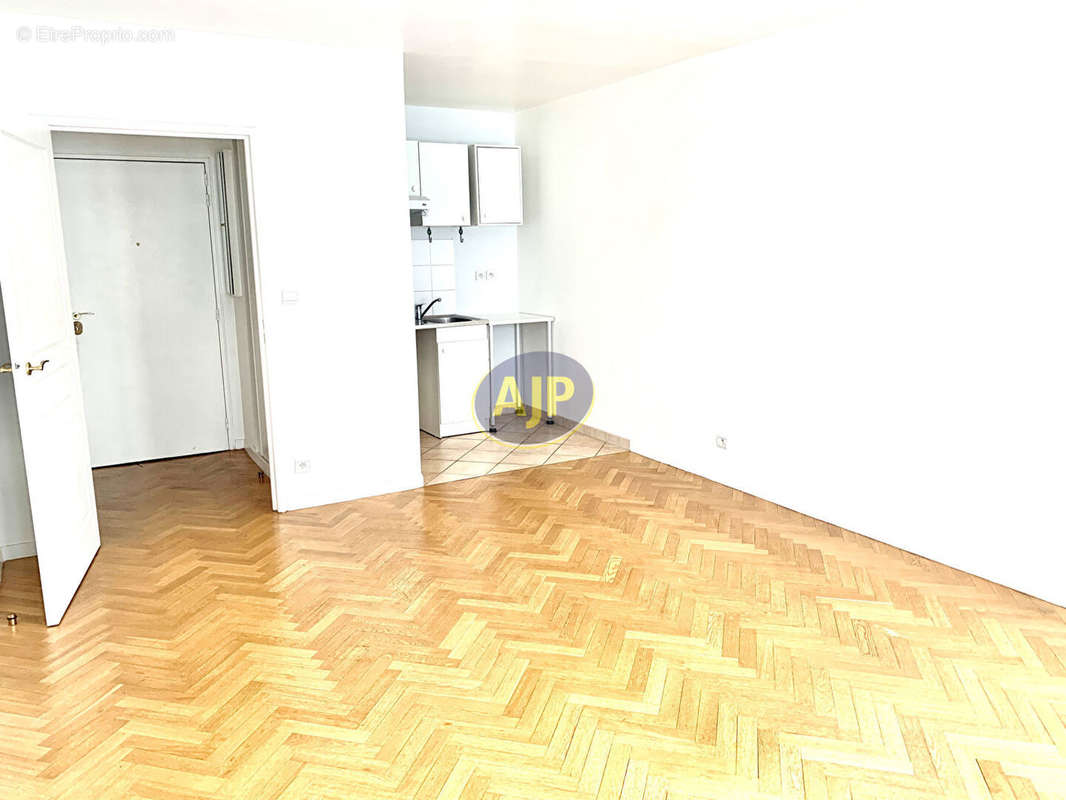 Appartement à PARIS-11E