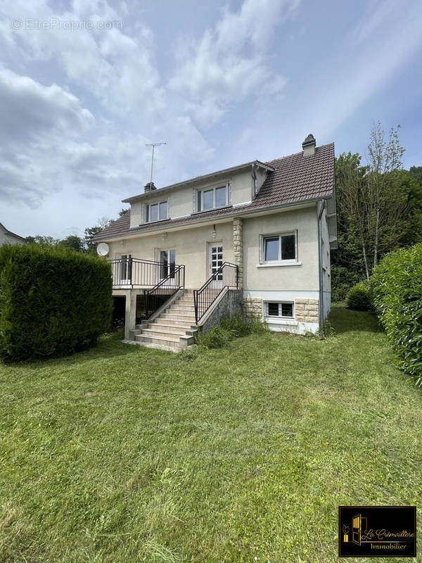 Maison édifiée sur sous sol total à Sonchamps - Maison à SONCHAMP