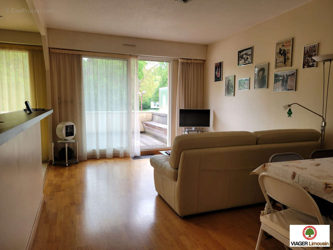 Appartement à OBJAT