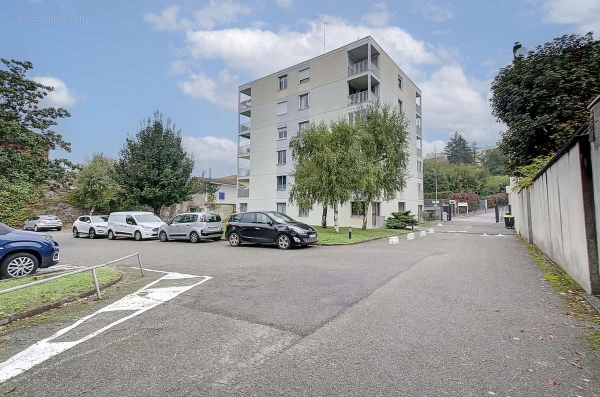 Appartement à FONTAINES-SUR-SAONE