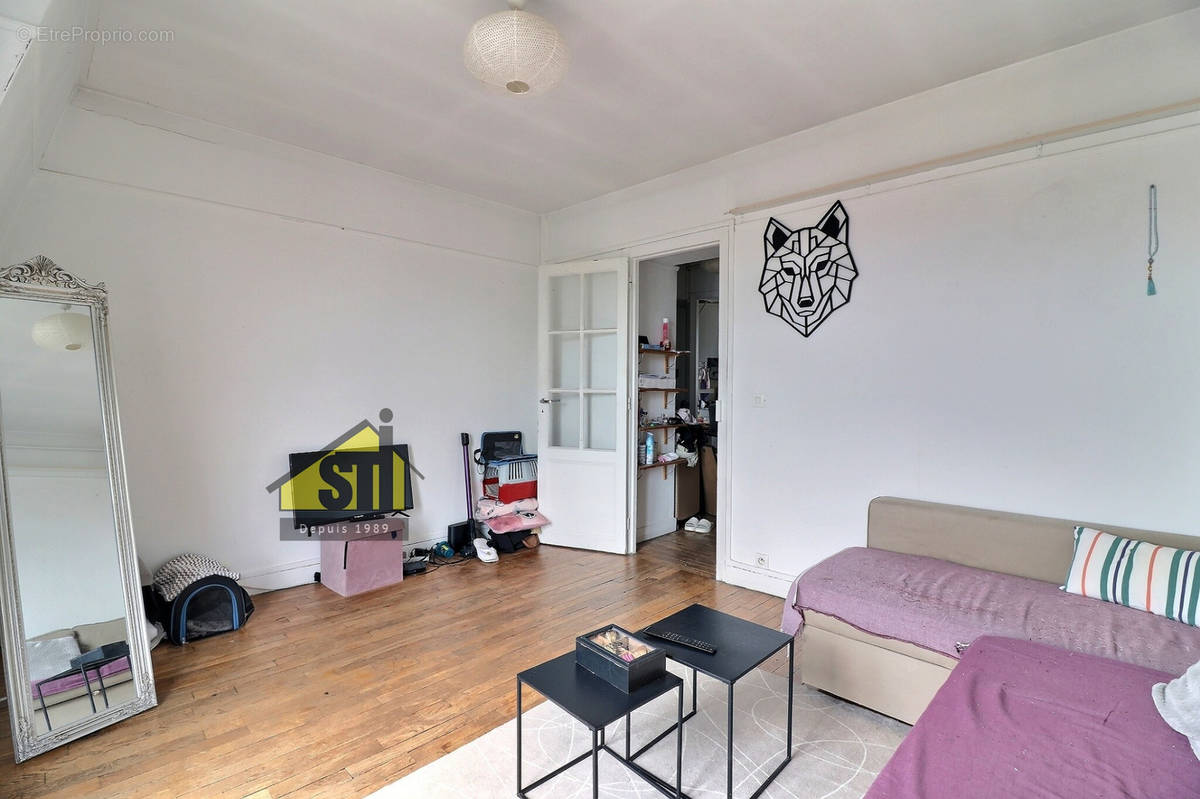 Appartement à PARIS-14E